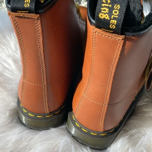 ❄️ DR MARTENS 1460 Wintergrip Leather Lace up boots in tan blizza…
