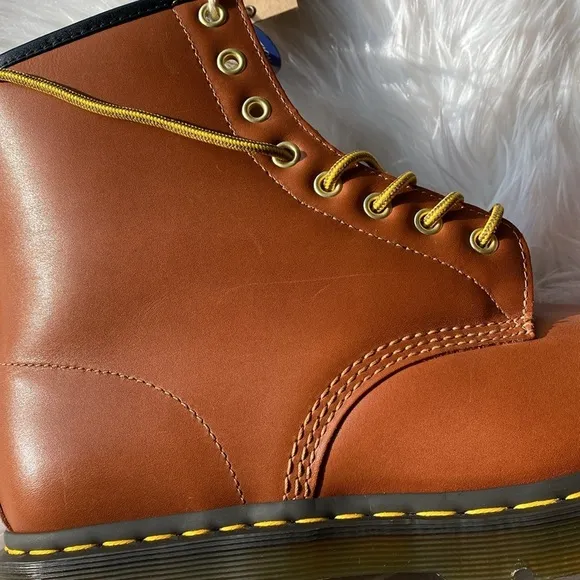 ❄️ DR MARTENS 1460 Wintergrip Leather Lace up boots in tan blizza…