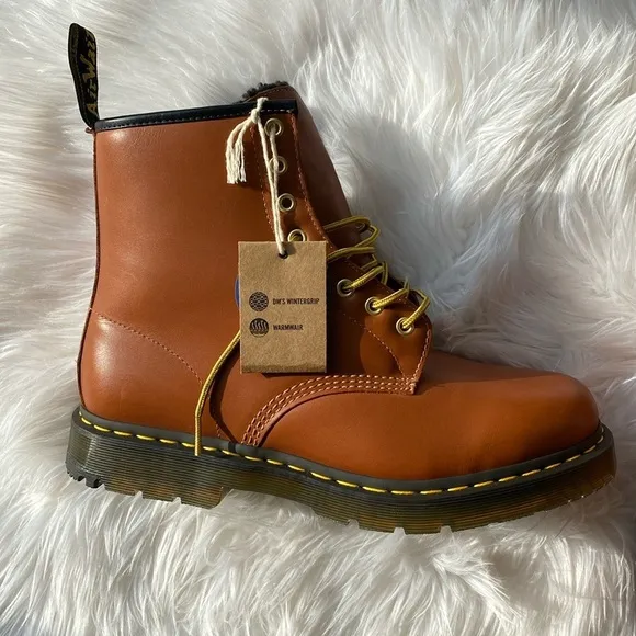 ❄️ DR MARTENS 1460 Wintergrip Leather Lace up boots in tan blizza…