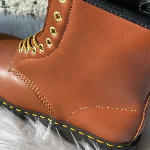 ❄️ DR MARTENS 1460 Wintergrip Leather Lace up boots in tan blizza…