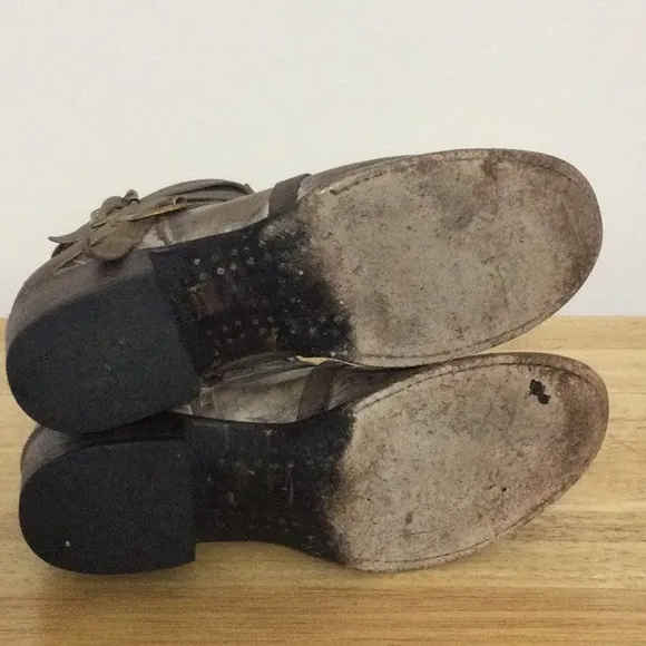 ⭐️ FREEBIRD by Steven Madden Sammi brown distressed leather booties women 8