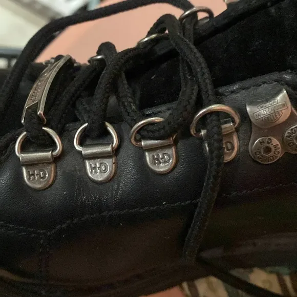 ￼ Harley Davidson lace up boots