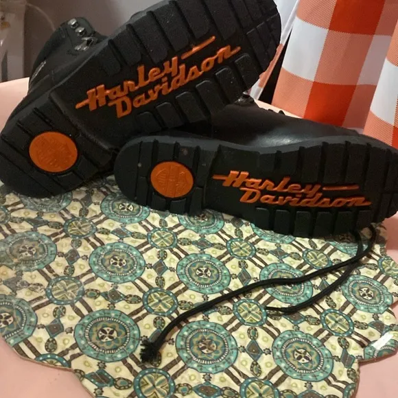 ￼ Harley Davidson lace up boots