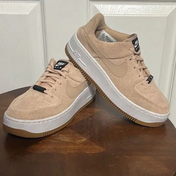 🔥🔥 NIKE AIR FORCE 1 Sage Women’s Suede Platform Shoes - Sz 6.5 - EXCELLENT