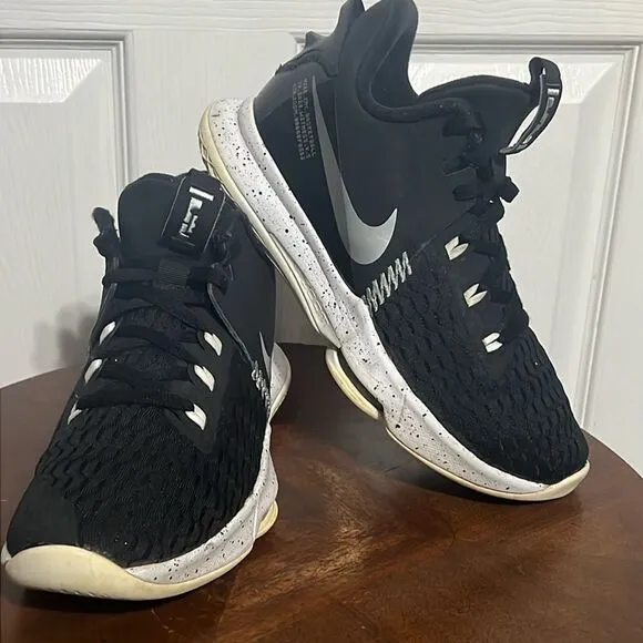 🏀 Nike LeBron Witness V5 Black/White Basketball Shoes LEBRON JAMES - Sz 8 - GUC