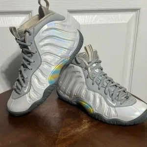 🔥 NIKE LITTLE POSITE ONE GS 'RAINBOW PIXEL' Big Kids 4Y - EXCELLENT Condition