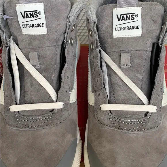 • VANS ULTRARANGE HI MTE WOOL FROST GREY WMNS