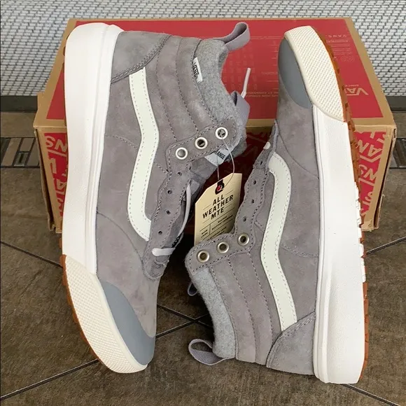 • VANS ULTRARANGE HI MTE WOOL FROST GREY WMNS
