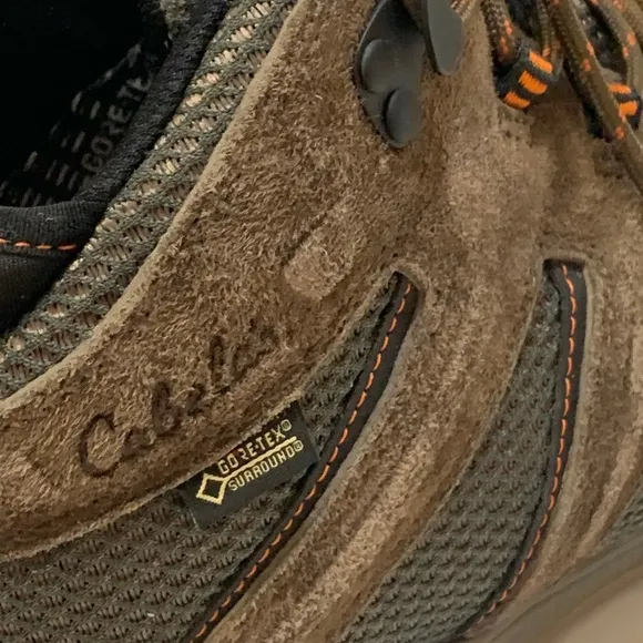 10.5 / Cabelas Mid Waterproof Hiking Boots