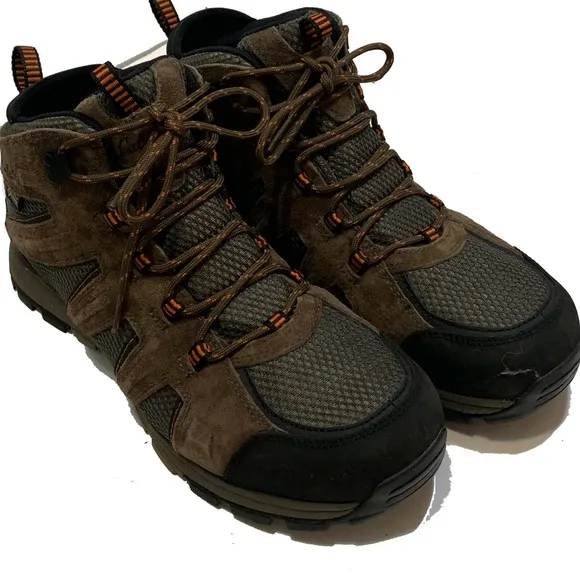 10.5 / Cabelas Mid Waterproof Hiking Boots