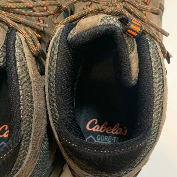 10.5 / Cabelas Mid Waterproof Hiking Boots