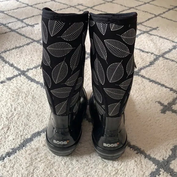 183. BOGS women’s Plimsoll Tall Leafy Snow Boots
