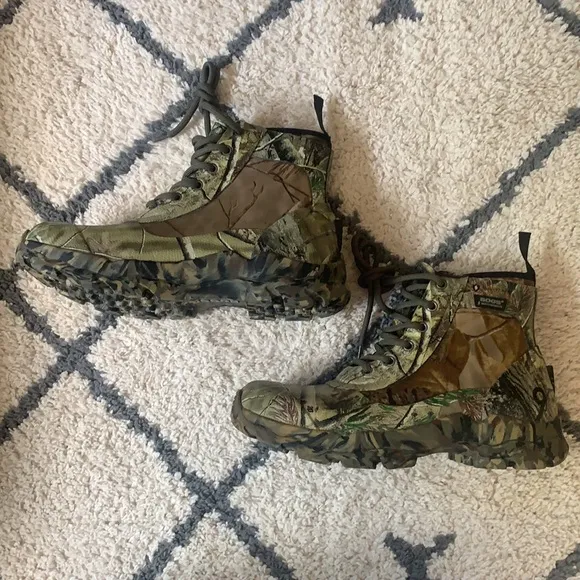 187. BOGS Men’s Thunder Ridge Hiker Boots