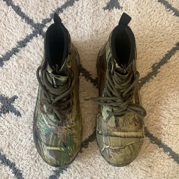 187. BOGS Men’s Thunder Ridge Hiker Boots