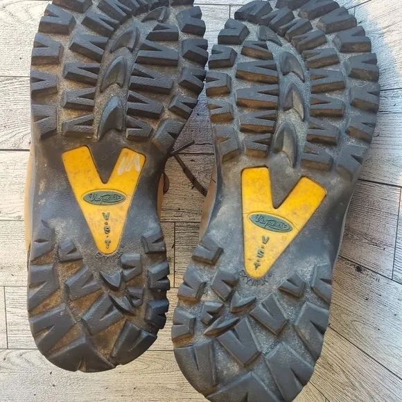 2/$30 Vasque Mens Hiking Shoes Sz 7.5