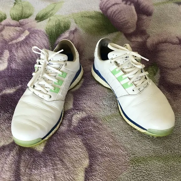 Adidas Men’s Tour360 XT Spikeless 2.0 Golf Shoes