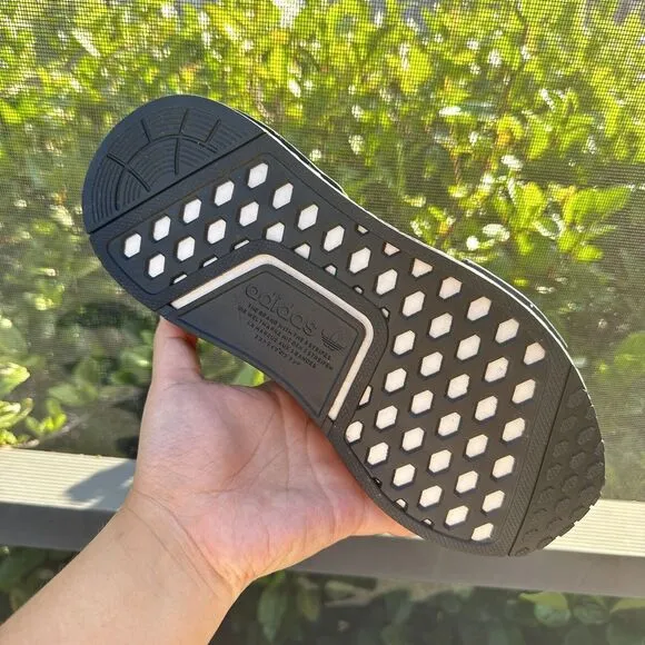 Adidas NMD_R1 Fading Glitch Women's Athletic Shoes Black EF4276 Size 6
