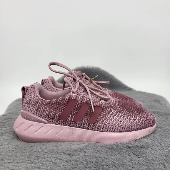 Adidas Originals Swift Run 22 Purple Women`s Running Casual Shoes
