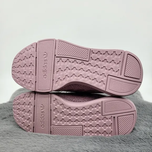 Adidas Originals Swift Run 22 Purple Women`s Running Casual Shoes