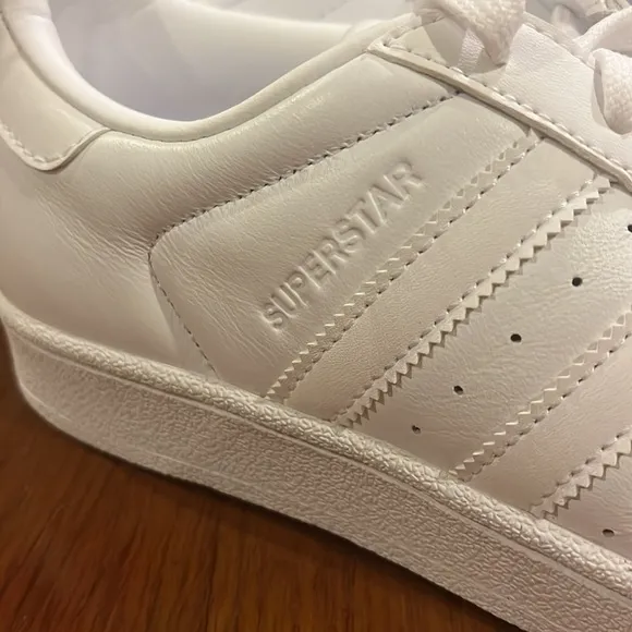 Adidas Superstar Glossy Toe Shoes Sneakers New BB0683 Womens Size 10