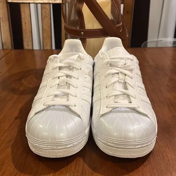 Adidas Superstar Glossy Toe Shoes Sneakers New BB0683 Womens Size 10