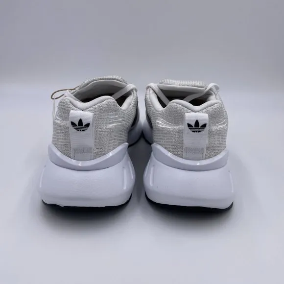 adidas Swift Run 22 White / Black Womens Shoes