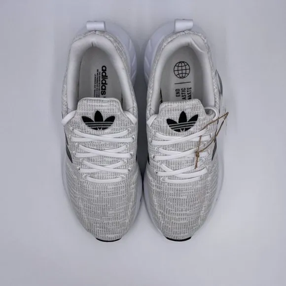 adidas Swift Run 22 White / Black Womens Shoes