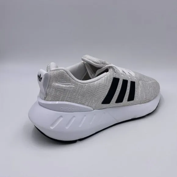 adidas Swift Run 22 White / Black Womens Shoes