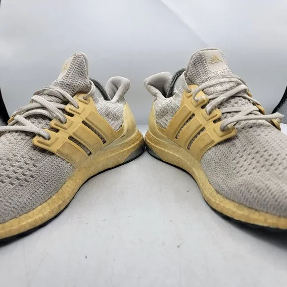 Adidas Ultraboost 4.0 Mens 11 White Sneaker Shoes Running Walking Outdoor BB6168