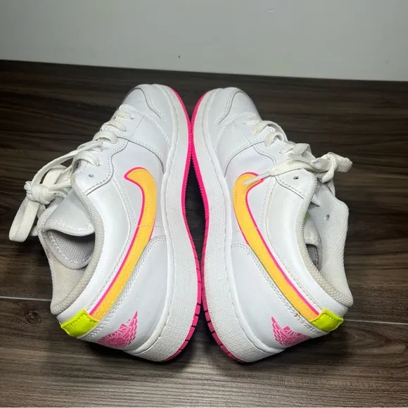 Air Jordan 1 Low Edge Glow GS CV4610-100 Sz 6.5