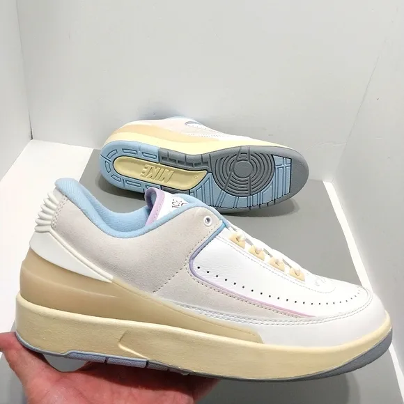 Air Jordan Retro 2 Low &quot;Look Up In The Air&quot; NEW, Sneakers,  Size‎ 10.5| EUR 42.5