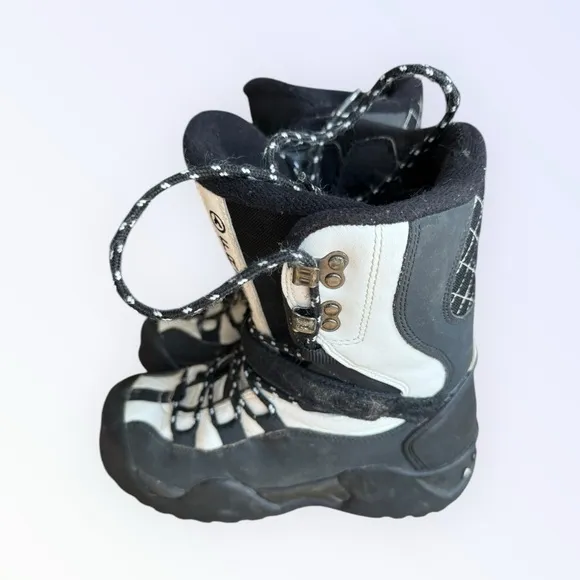 Airwalk Freeride 1995 snowboard boots size 7 men’s.