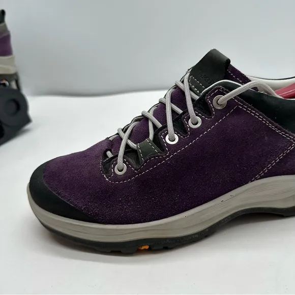 AKU LaVal Low Womens 9 Hiking Shoes Sneakers Suede Michelin Mountaineer Trekking