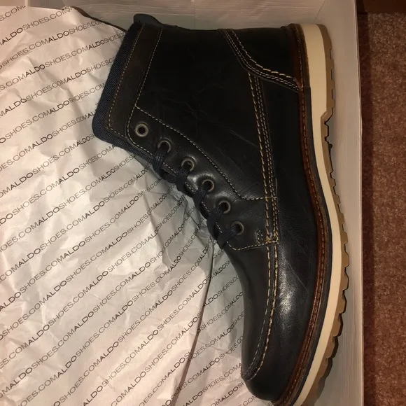 Aldo Oloacien boots NWT size 9