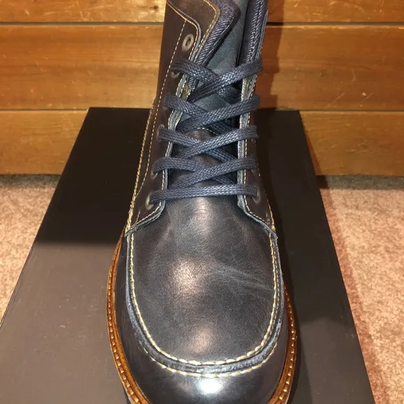 Aldo Oloacien boots NWT size 9