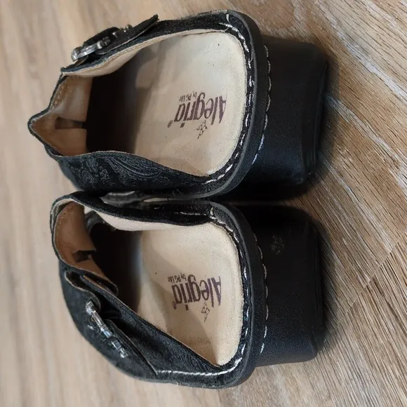 Alegria Black Women's Slip-On Shoes size 38 Euro ( 8 US)