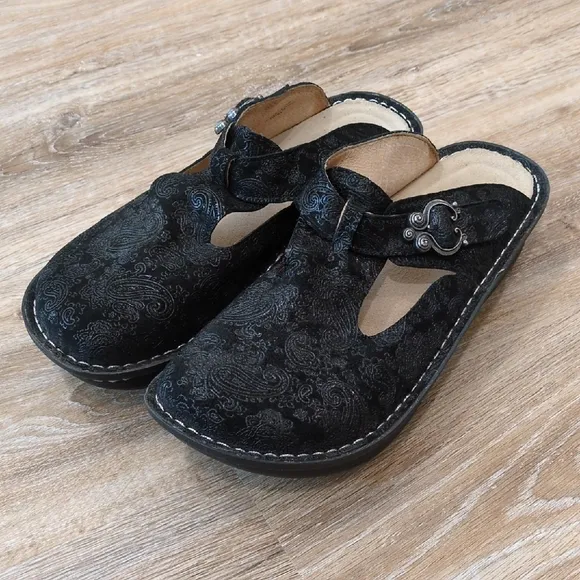 Alegria Black Women's Slip-On Shoes size 38 Euro ( 8 US)
