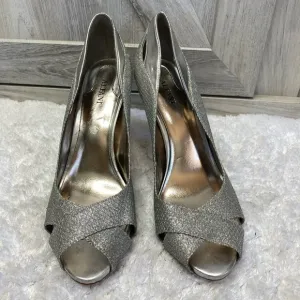 Alfani Lyrra Women's Silver Peep Toe 4 inch Stiletto Heels  Size 8M