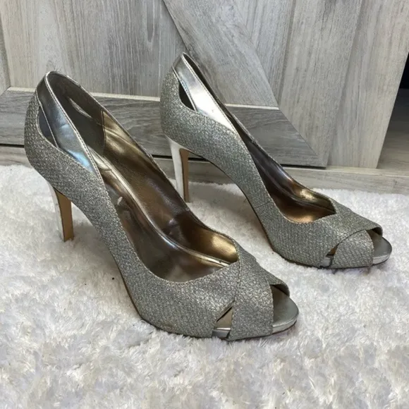Alfani Lyrra Women's Silver Peep Toe 4 inch Stiletto Heels  Size 8M