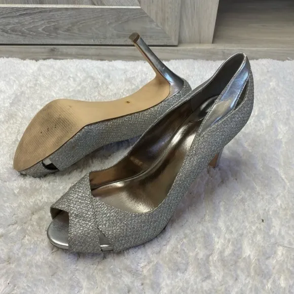 Alfani Lyrra Women's Silver Peep Toe 4 inch Stiletto Heels  Size 8M