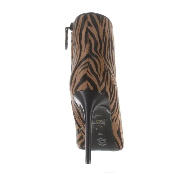 Alice   Olivia Womens Tiger Stripe Heeled Booties Size 6.5 4-Inch Stiletto Heels