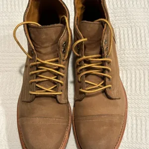 Allen Edmonds Park City Waxed Suede Men’s 9D