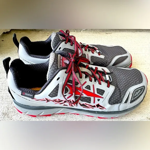 Altra Lone Peak 3.0 Zero Drop Grey Red Trail Outdoor Running Shoes Size 13 CLEAN