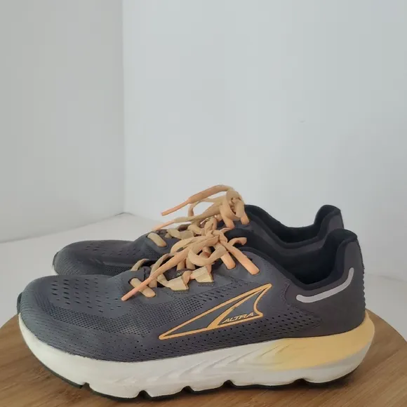 Altra Women's Provision 7 Gray and Orange Running Shoes Sneakers Size 7.5