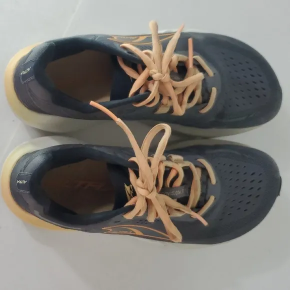 Altra Women's Provision 7 Gray and Orange Running Shoes Sneakers Size 7.5