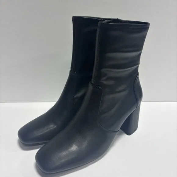 Anne Klein Women’s Lenora Bootie Black, Size 9 M