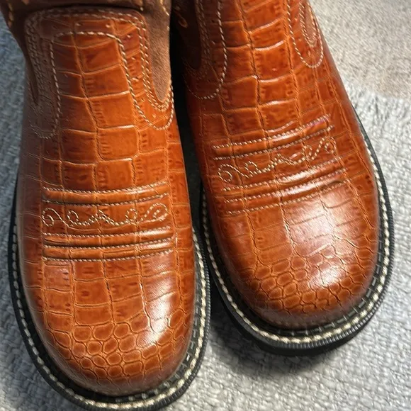 ARIAT FATBABY LEATHER BOOTS SIZE SIX