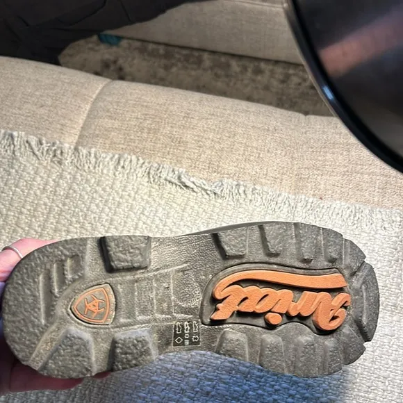 ARIAT FATBABY LEATHER BOOTS SIZE SIX