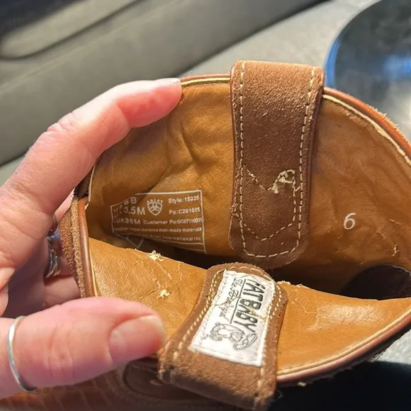 ARIAT FATBABY LEATHER BOOTS SIZE SIX