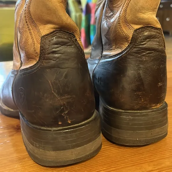 Ariat leather Cowboy Boots men’s Size‎ 9D Style 10034045
